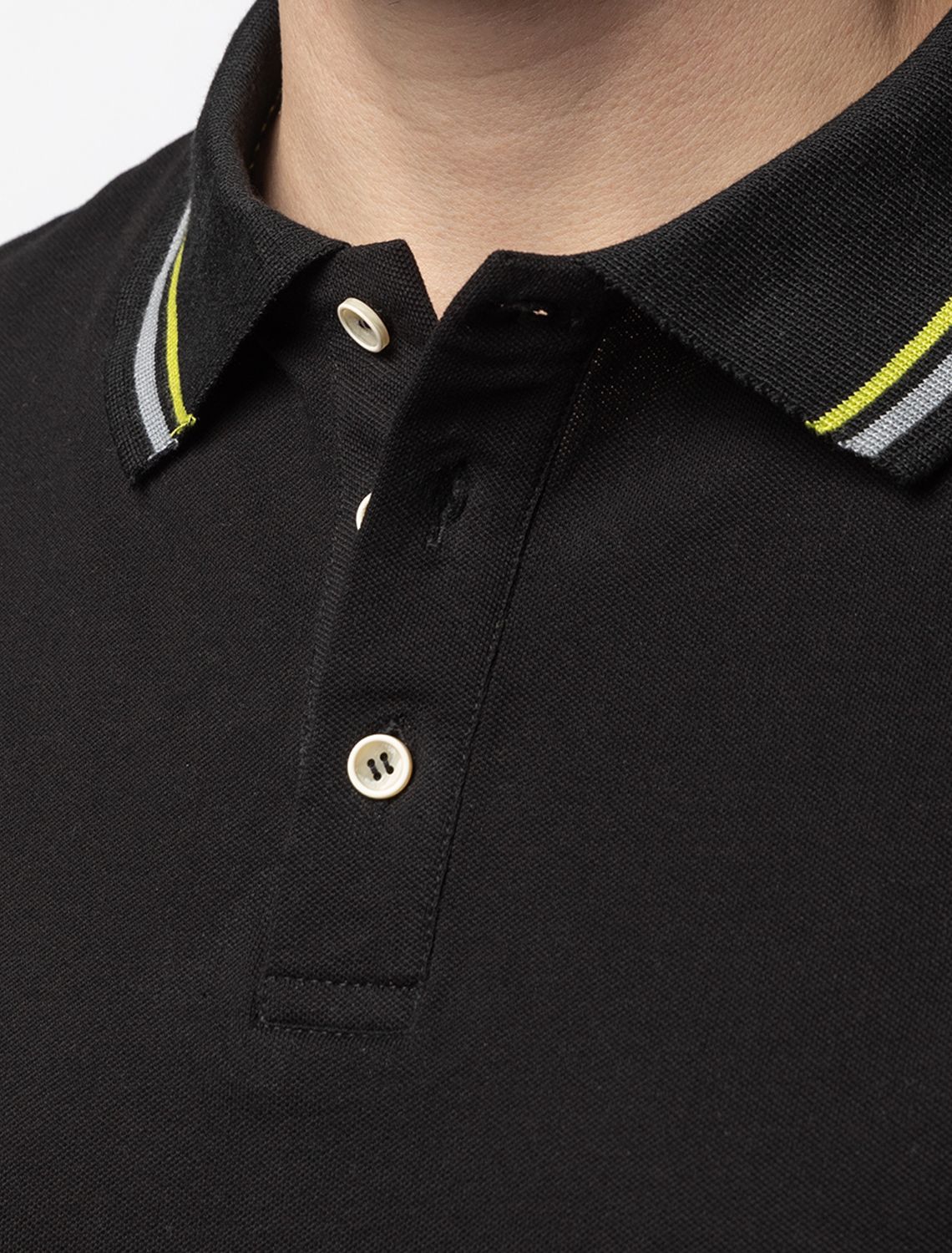 Футболка-поло из трикотажа