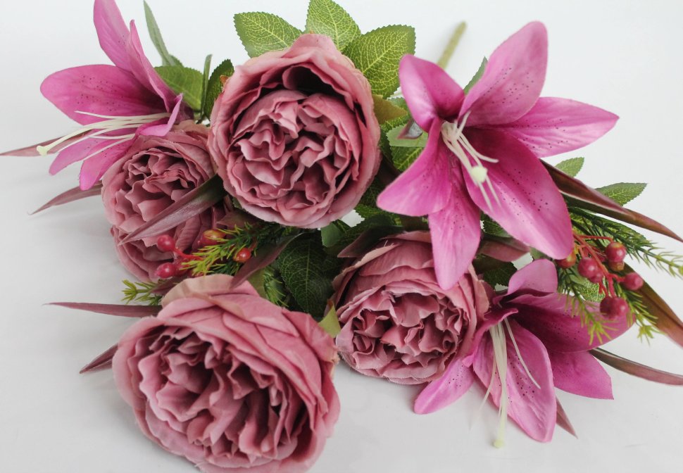 Б11744 Букет пионовидн.роза с лил.10в.