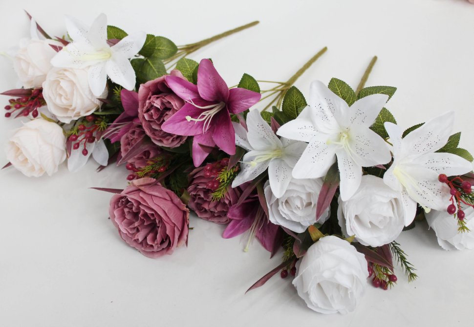 Б11744 Букет пионовидн.роза с лил.10в.