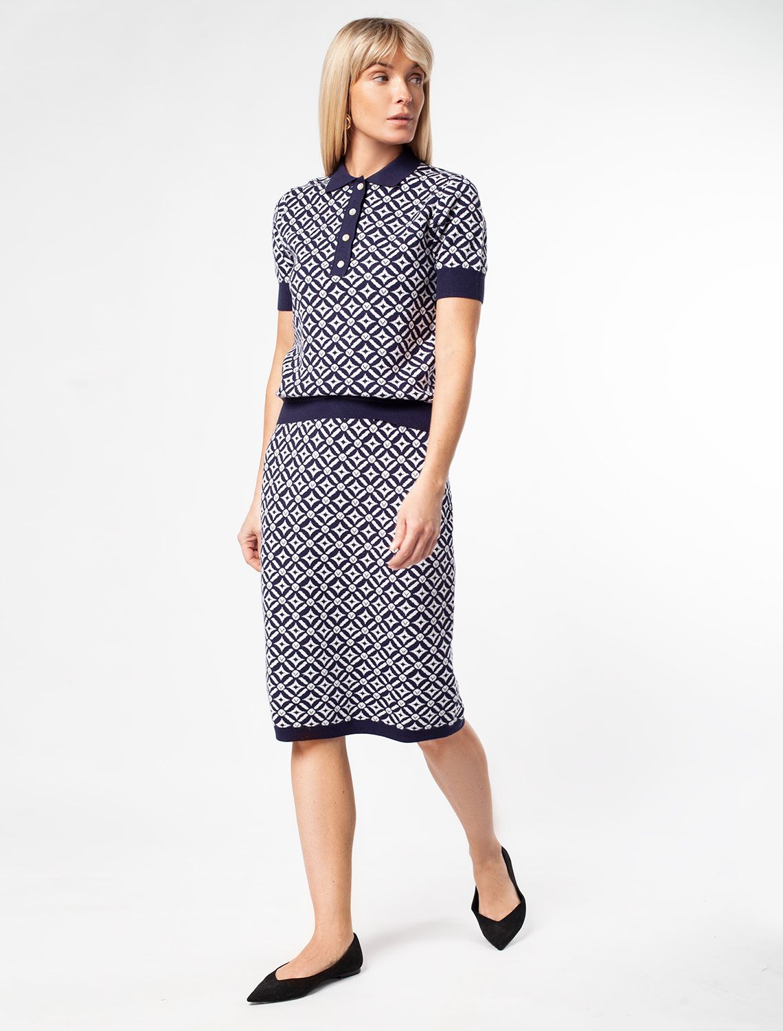 Ст.цена 1590р Эластичная юбка из поливискозы жаккардовой вязки D36.015 синий-белый