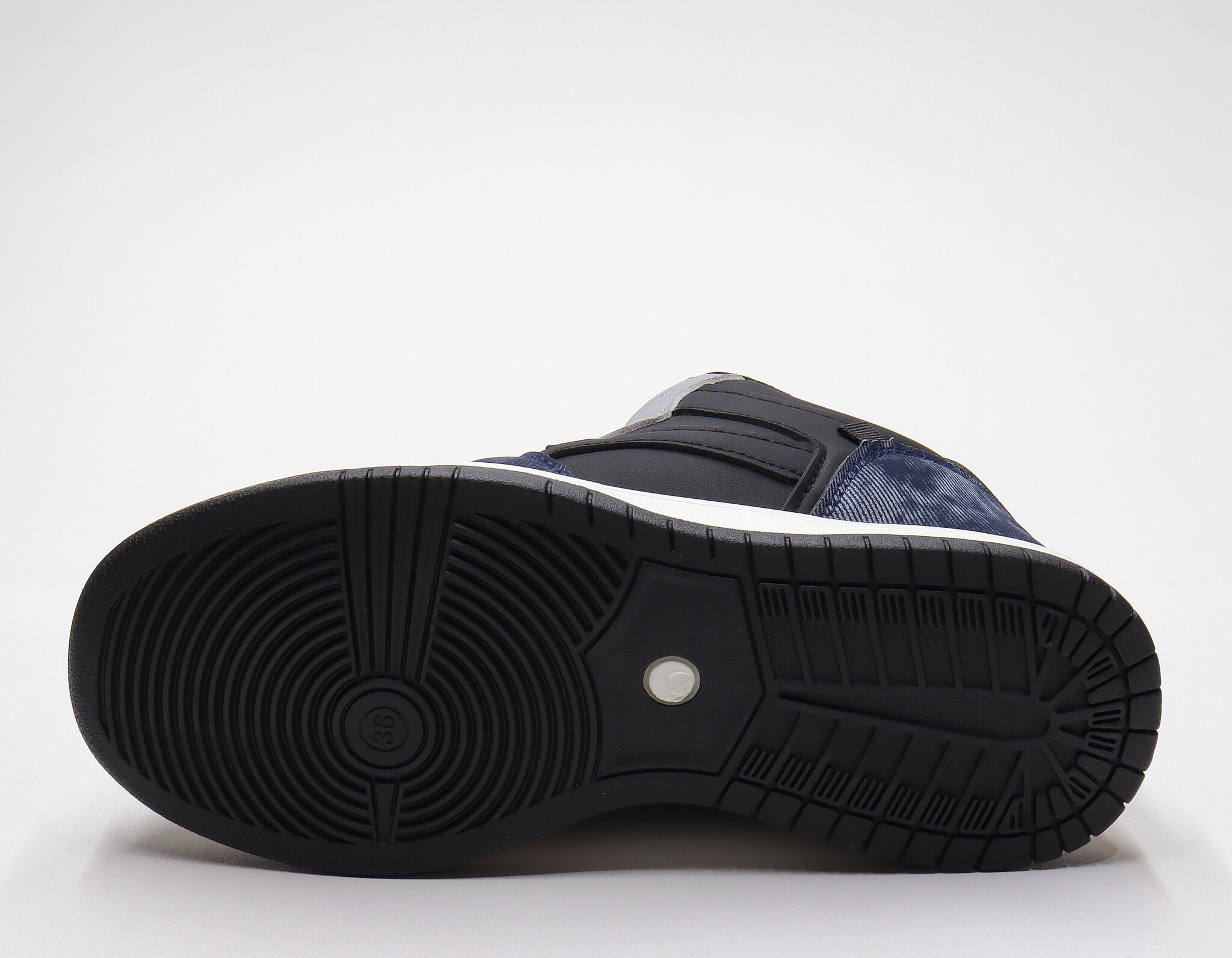 СКИДКА!Цена была 690р.Кроссовки (36-41)р. / шт.