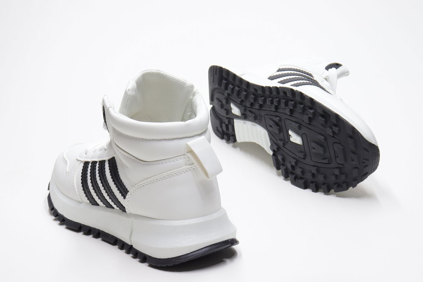 СКИДКА!Цена была 752р.Кроссовки (36-41)р. / шт.