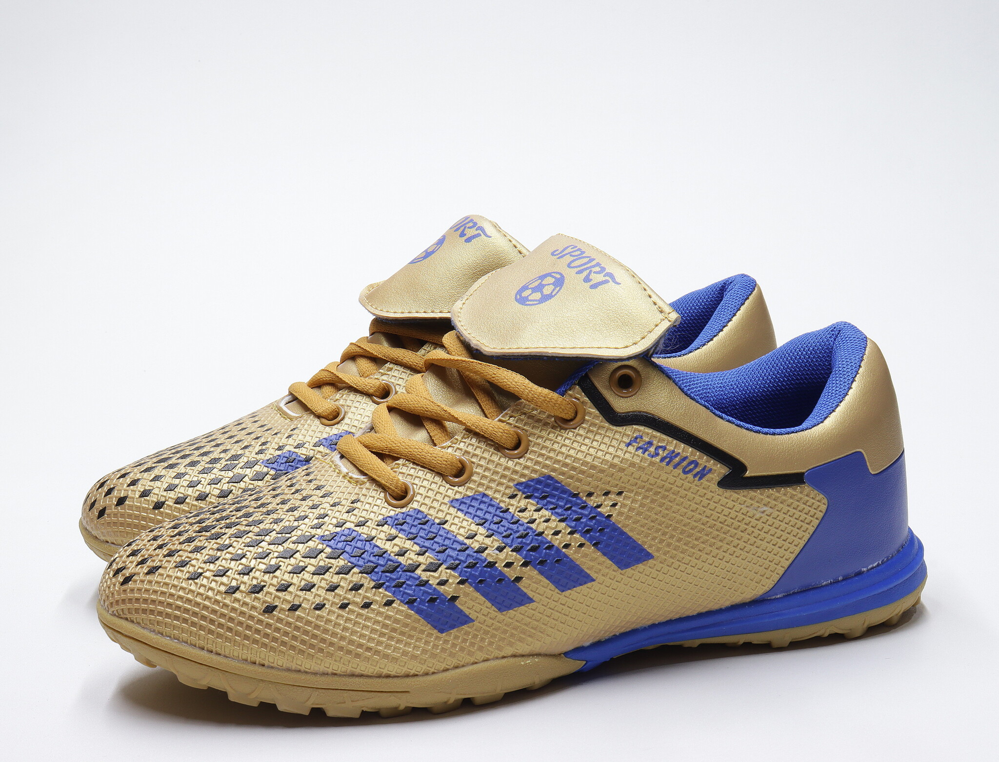 Цена была 1238р.Футбольные бутсы (40-45)р. / шт.