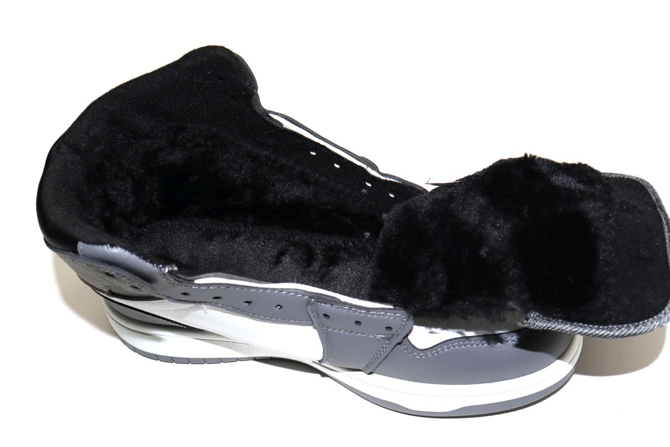 Цена была 1163р.Кроссовки ЗИМА (41-46)р. / шт.