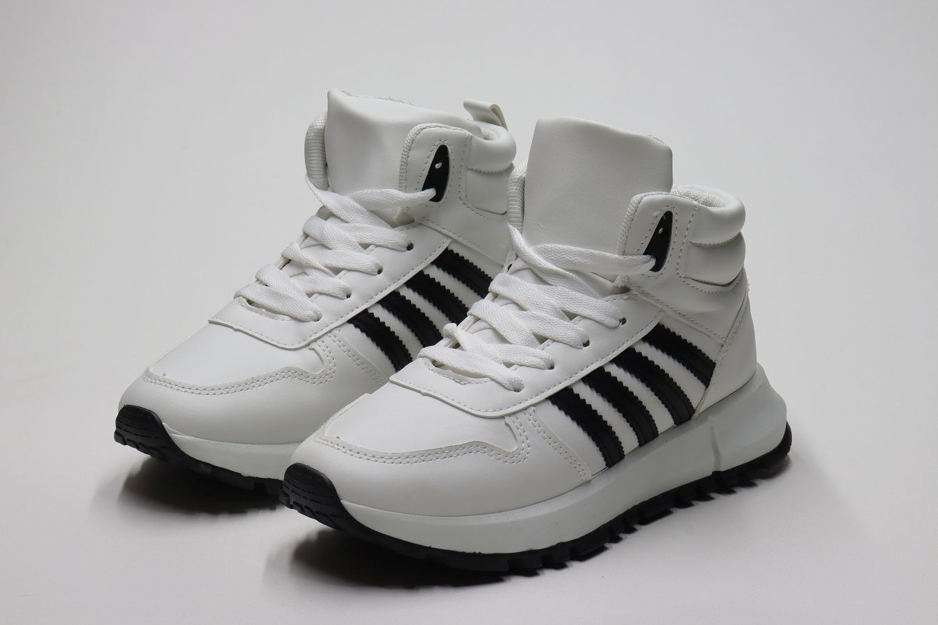 СКИДКА!Цена была 752р.Кроссовки (36-41)р. / шт.