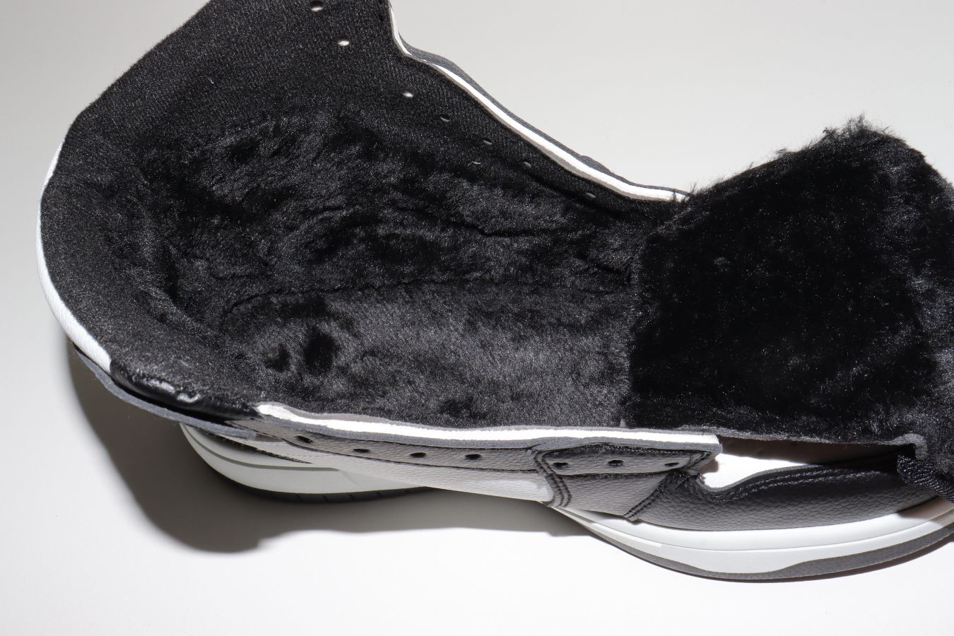 Цена была 1163р.Кроссовки ЗИМА (41-46)р. / шт.