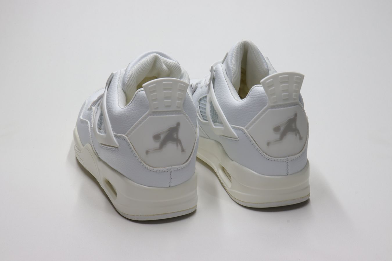 Цена была 1084р.Кроссовки ЗИМА (41-46)р. / шт.