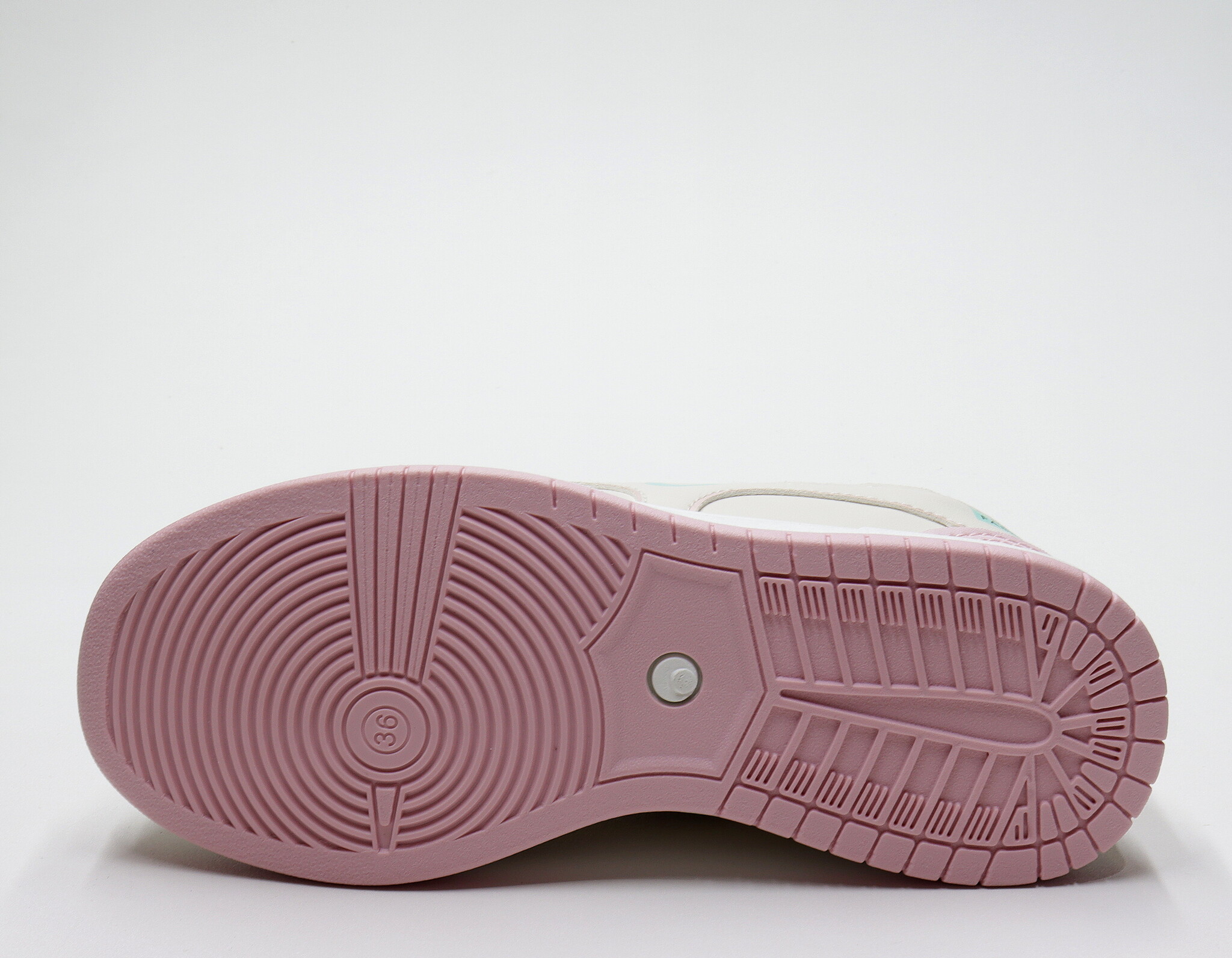 СКИДКА!Цена была 690р.Кроссовки (36-41)р. / шт.