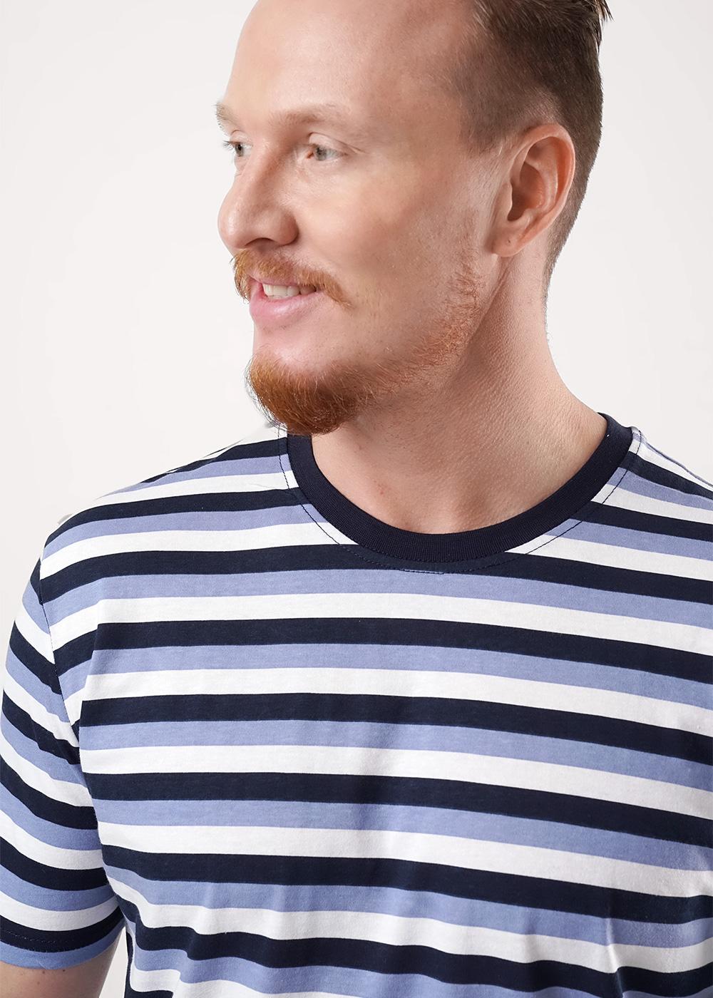 Ст.цена 549р ЭЙС 600311кн Футболка мужская 600311кн т.синий/т.голубой