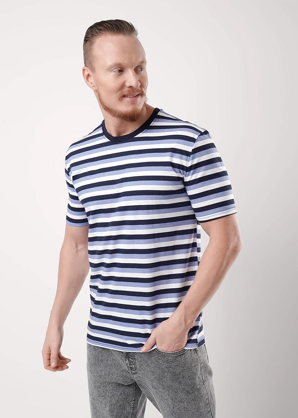 Ст.цена 549р ЭЙС 600311кн Футболка мужская 600311кн т.синий/т.голубой