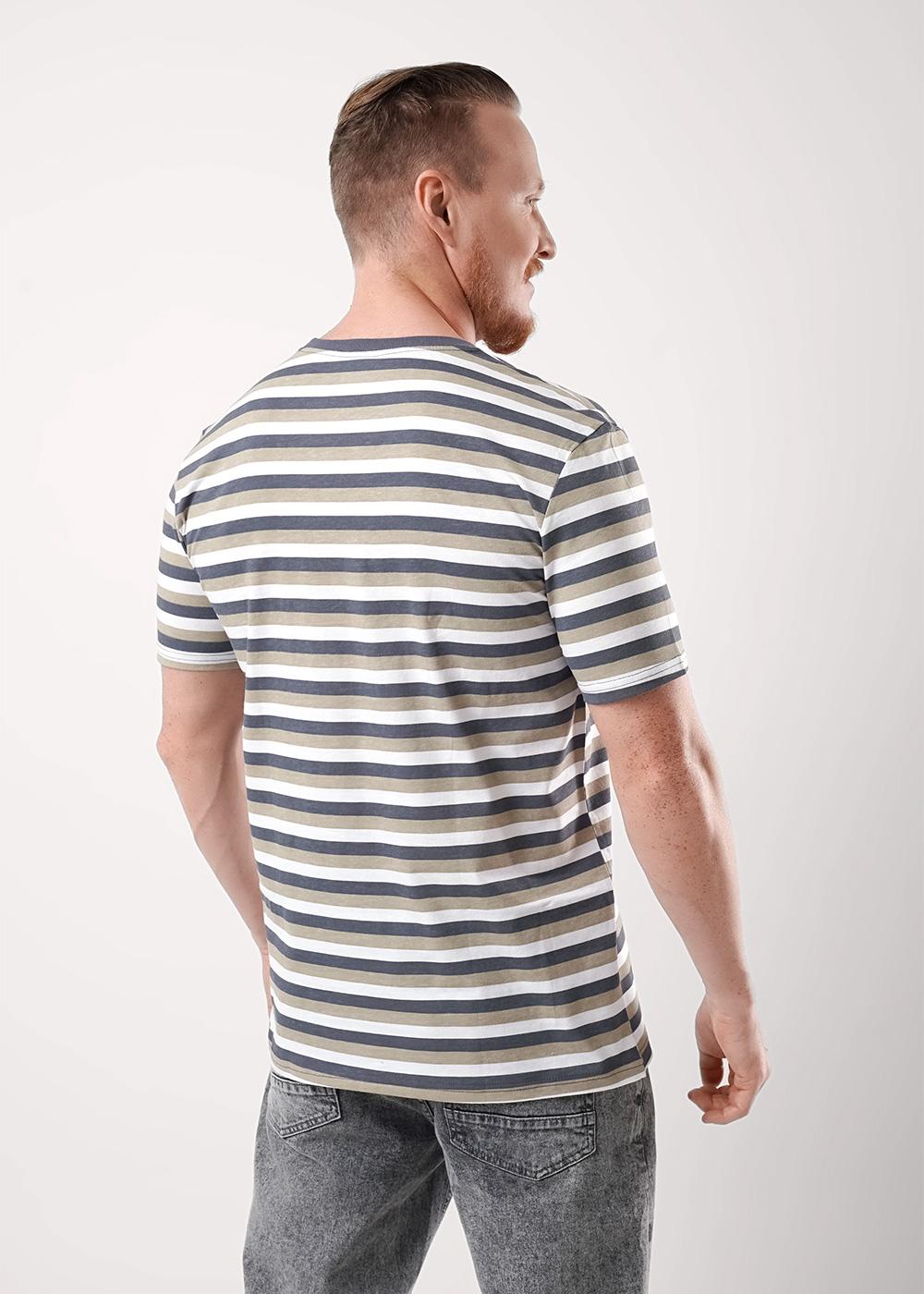 Ст.цена 549р ЭЙС 600311кн Футболка мужская 600311кн т.серый/св.коричневый