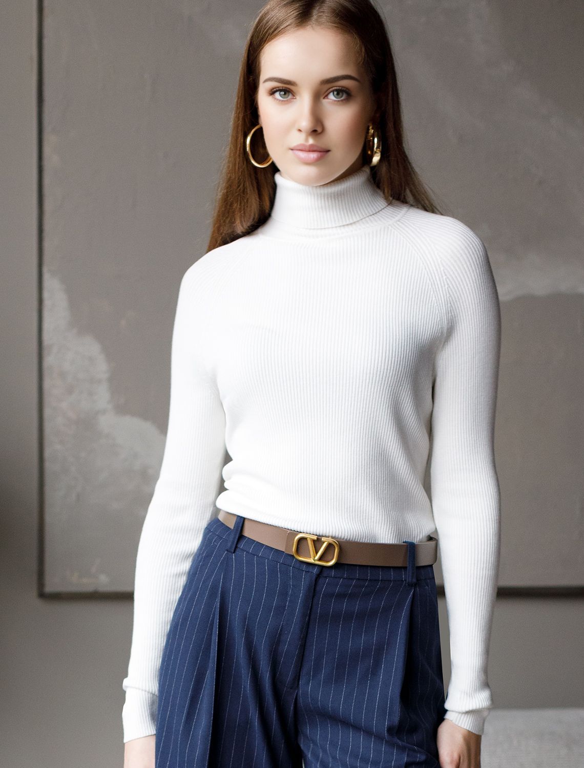 Свитер тонкой вязки в рубчик из вискозы D34.123 натуральный белый