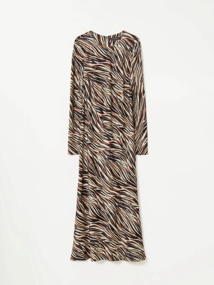 Платье приталенного кроя ,
100% вискоза ,