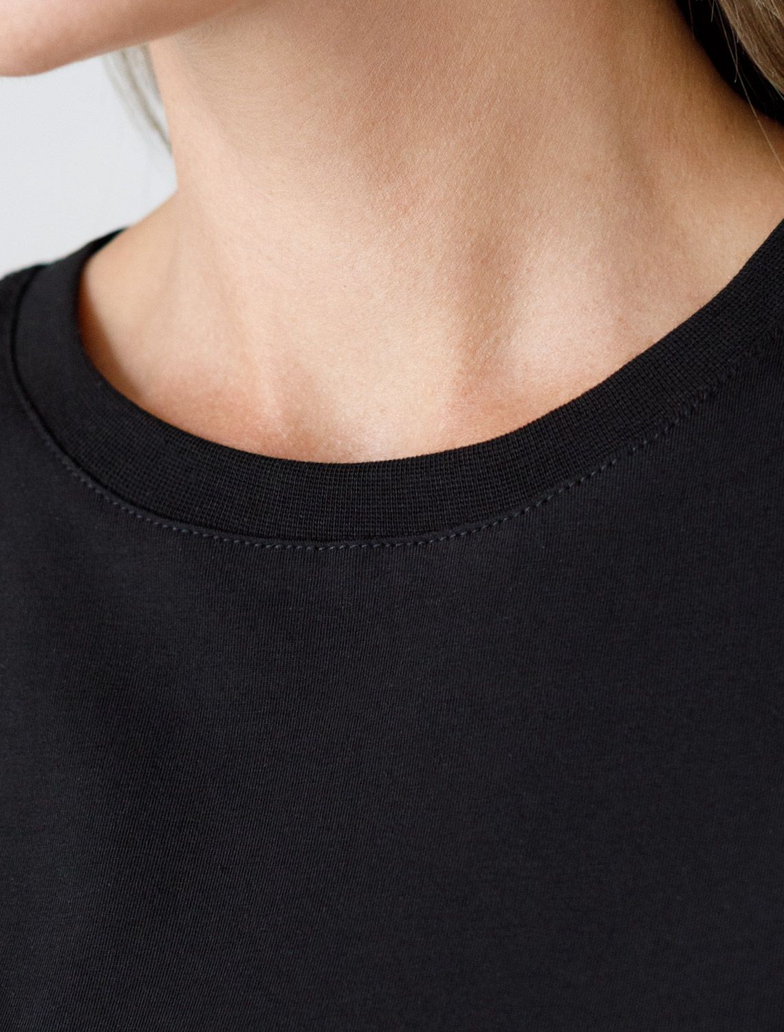 Футболка из премиального хлопка с эластаном D49.030 черный