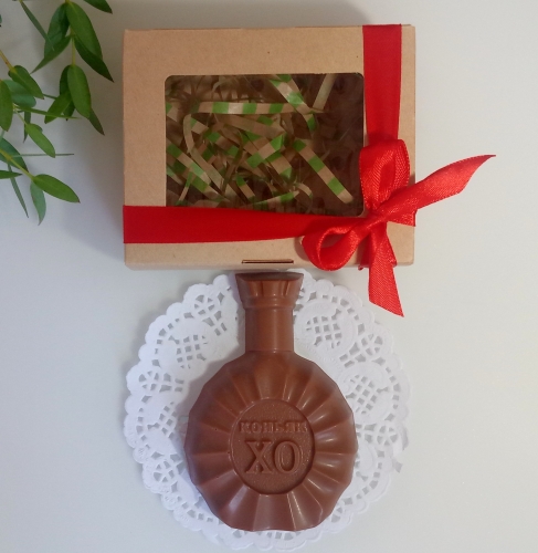 Коньяк XO. Шоколадная фигурка в подарочной упаковке 
