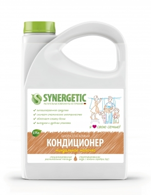 SYNERGETIC Кондиционер для белья Миндальное молочко 2,75 л