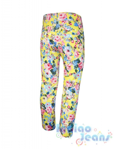 Яркие брюки с цветочным принтом