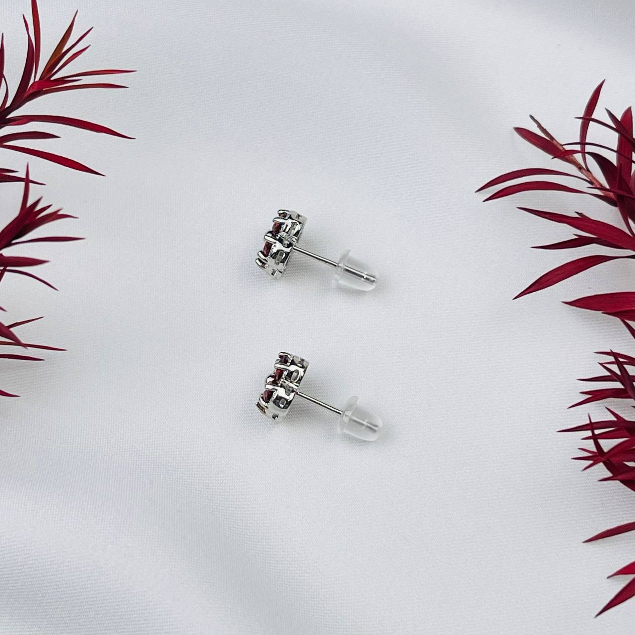 Радуга Самоцветов Серьги-пусеты с Гранатом