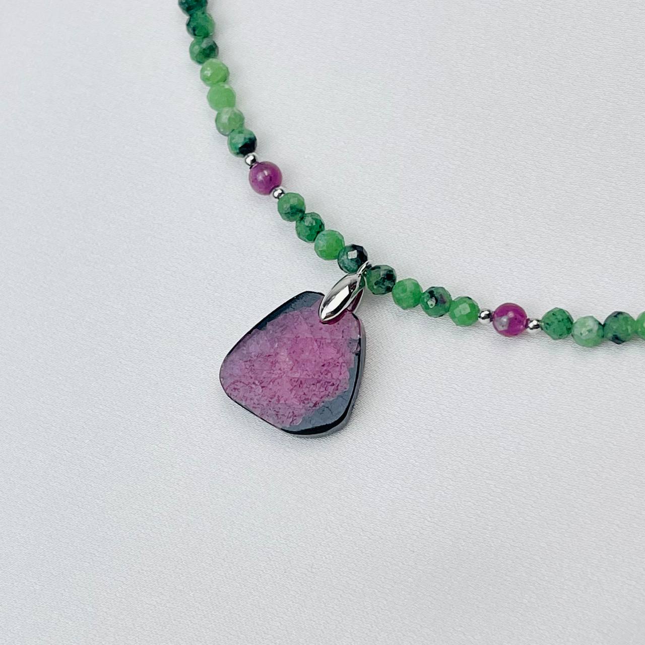 Радуга Самоцветов Колье из Цоизита с Рубином