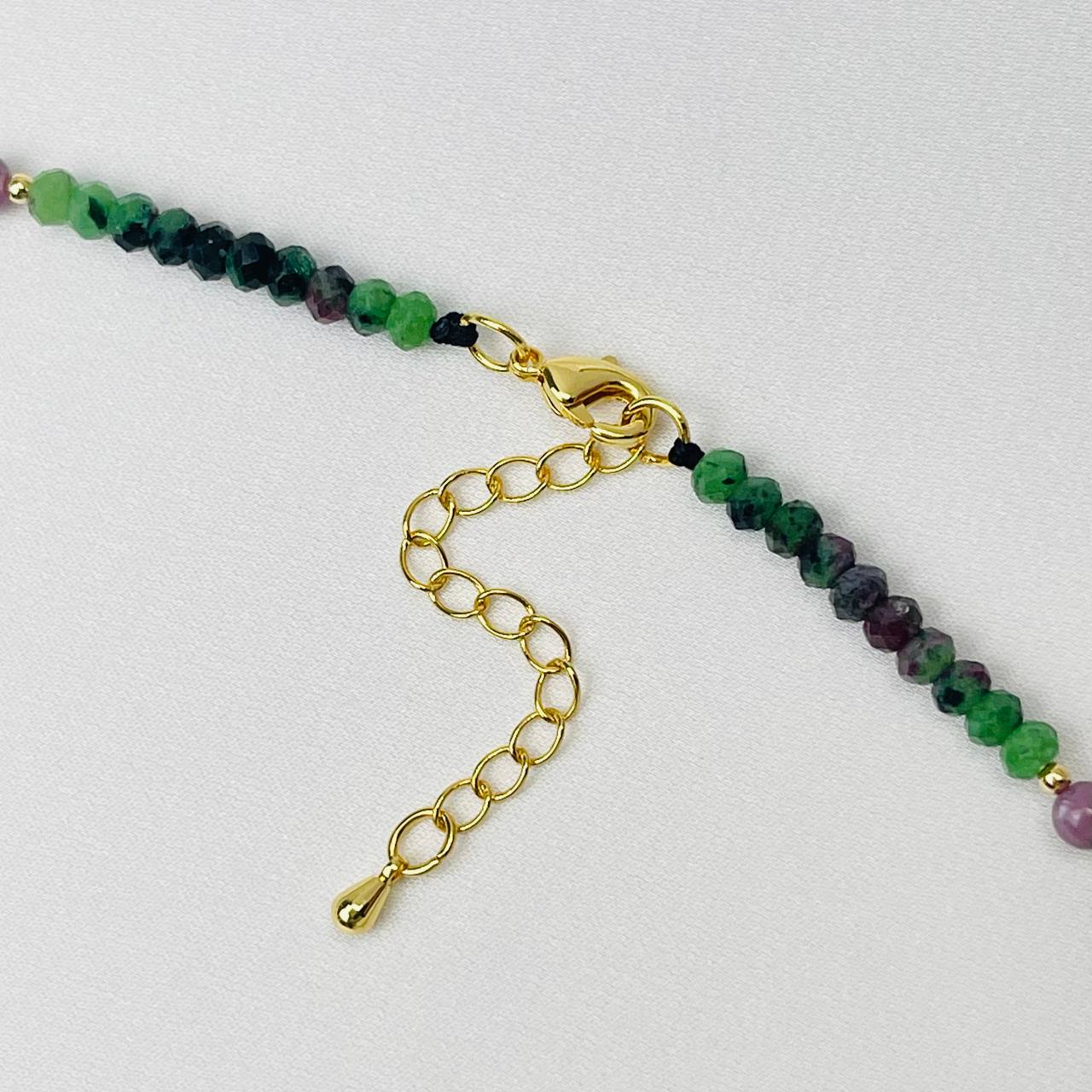 Радуга Самоцветов Колье из Цоизита с Рубином