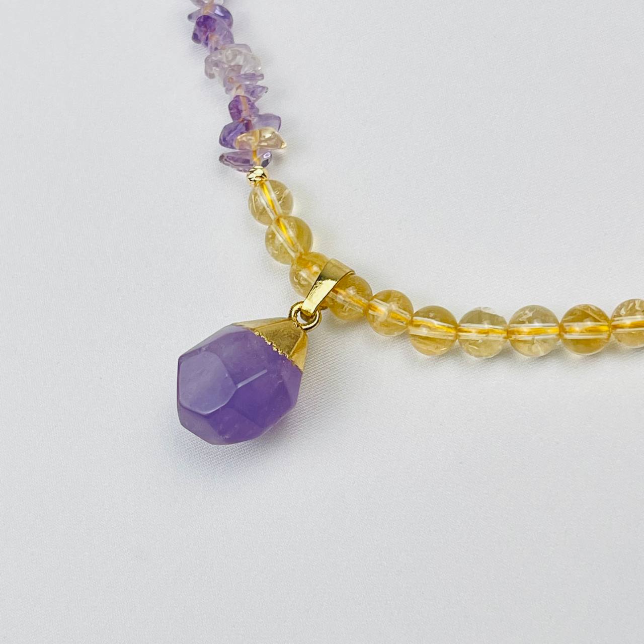 Радуга Самоцветов Бусы из Цитрина и Аметиста с кулоном