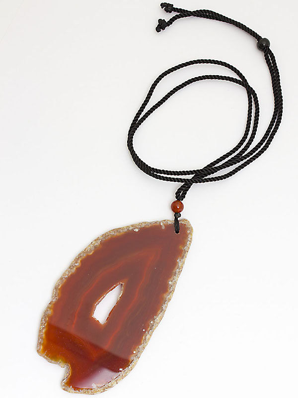 2794. Кулон из агата на веревке Плато 3. 873003/22