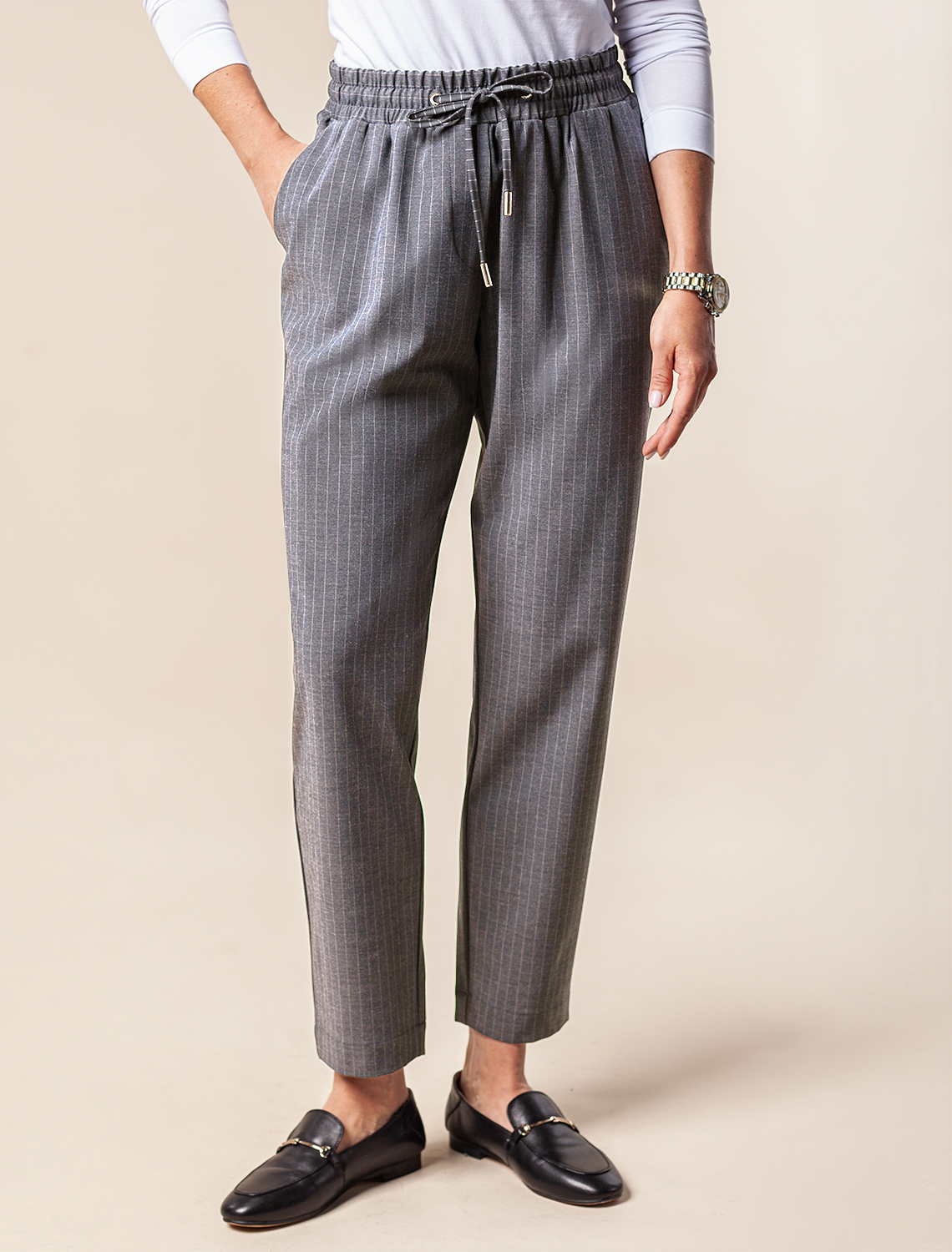 Брюки с поясом на резинке из премиальной поливискозы с эластаном D24.228 серый