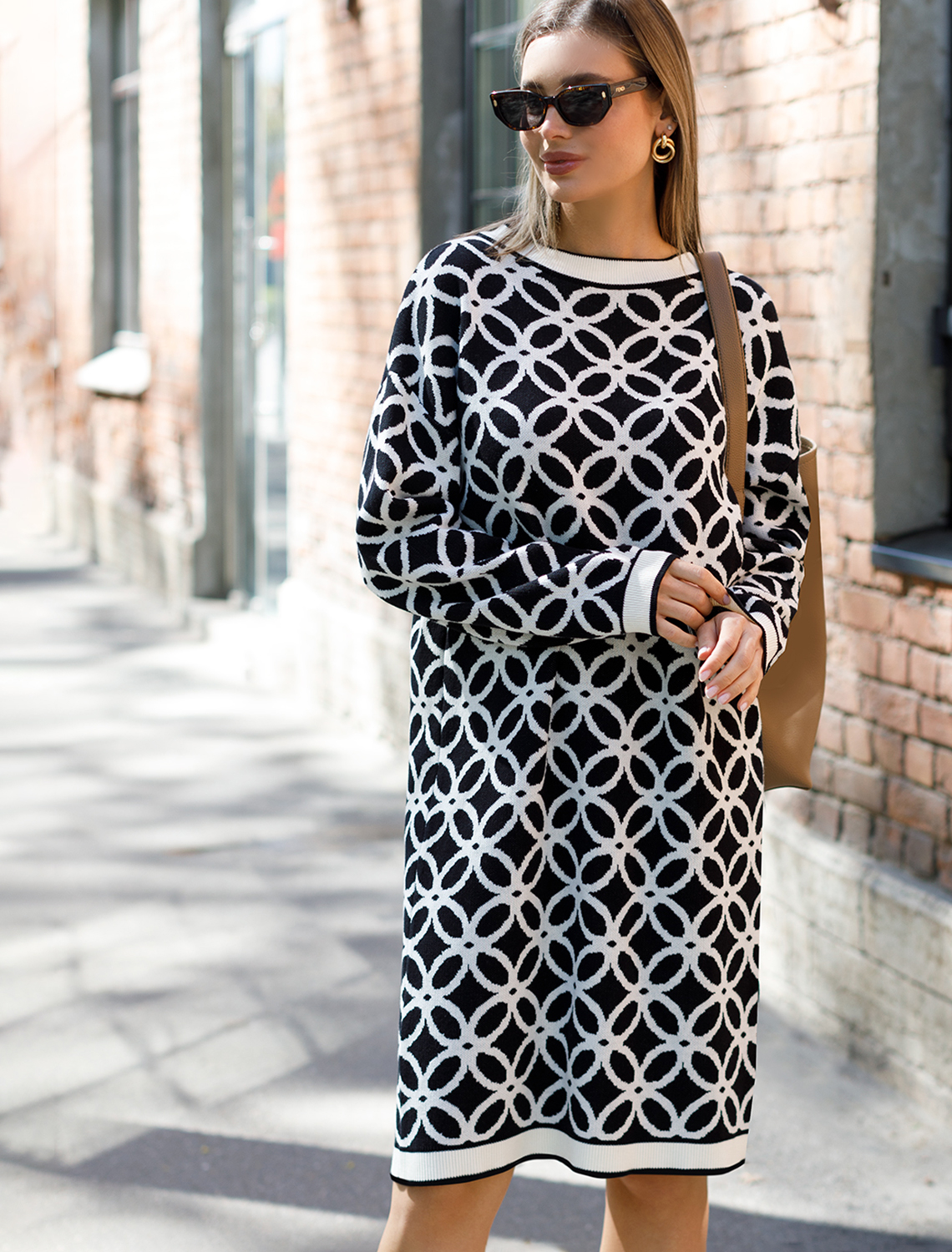 Платье жаккардовой вязки с кашемиром D32.056 черный-белый
