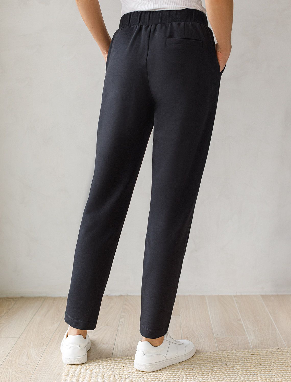 Брюки из премиального хлопка с эластаном D44.056 черный