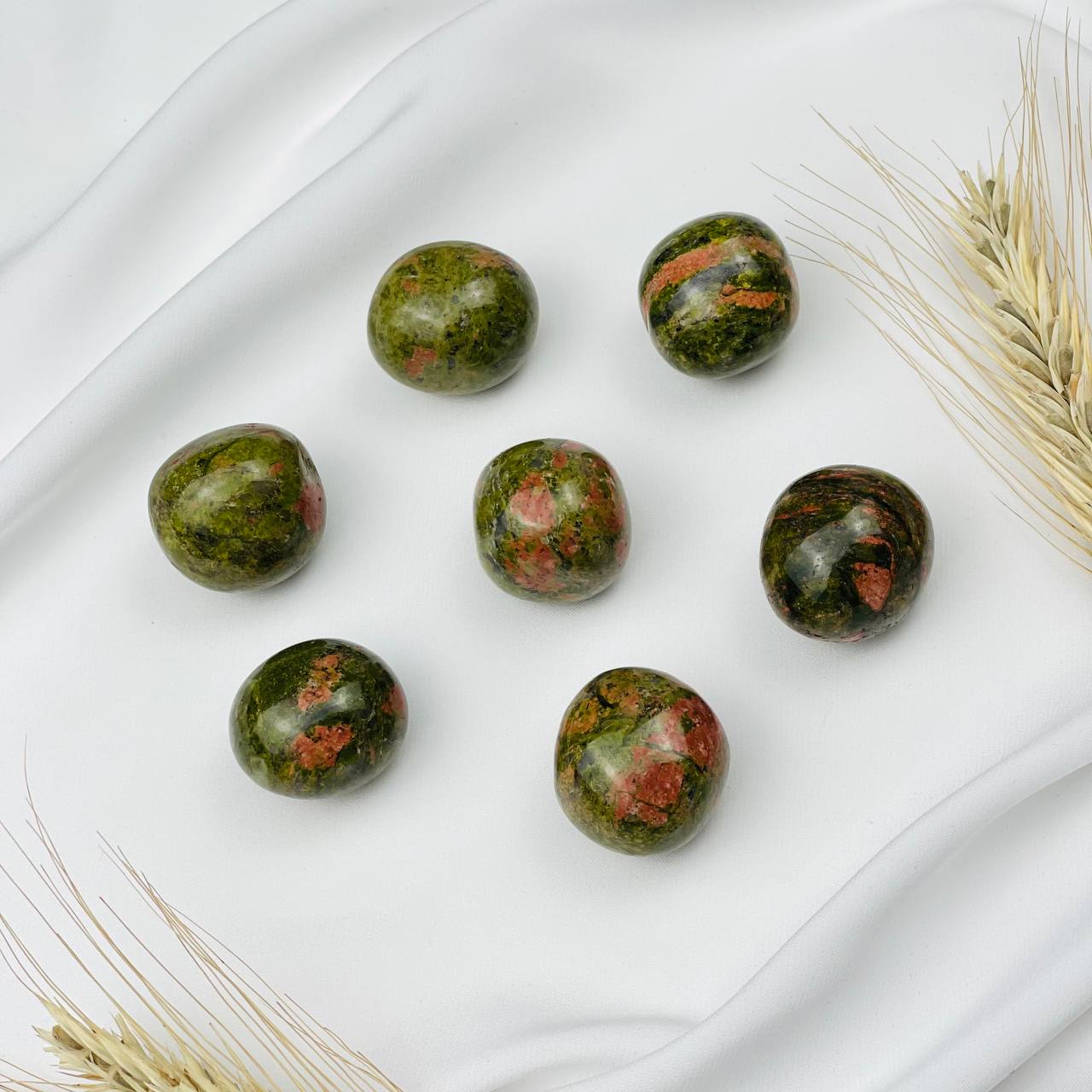 Радуга Самоцветов Галтовка из Унакита