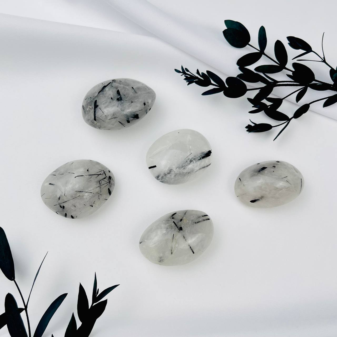 Радуга Самоцветов Галтовка из Кварца с включением Турмалина