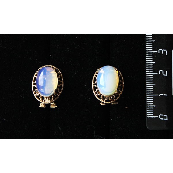 Серьги из опала (иск.),