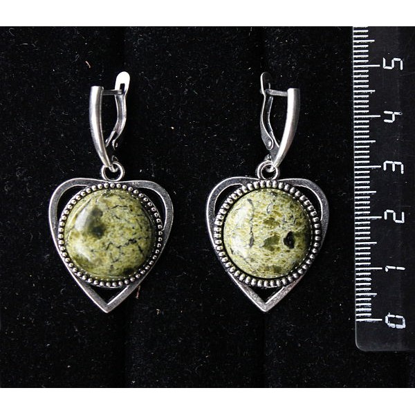 Серьги из змеевика