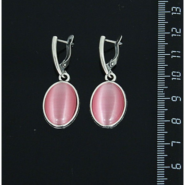 Серьги из кошачьего глаза (синт.), цвет розовый, простой овал 18х13мм, швензы посеребрение