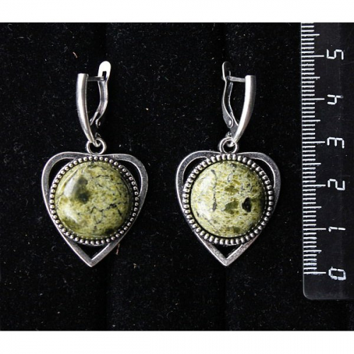 Серьги из змеевика 