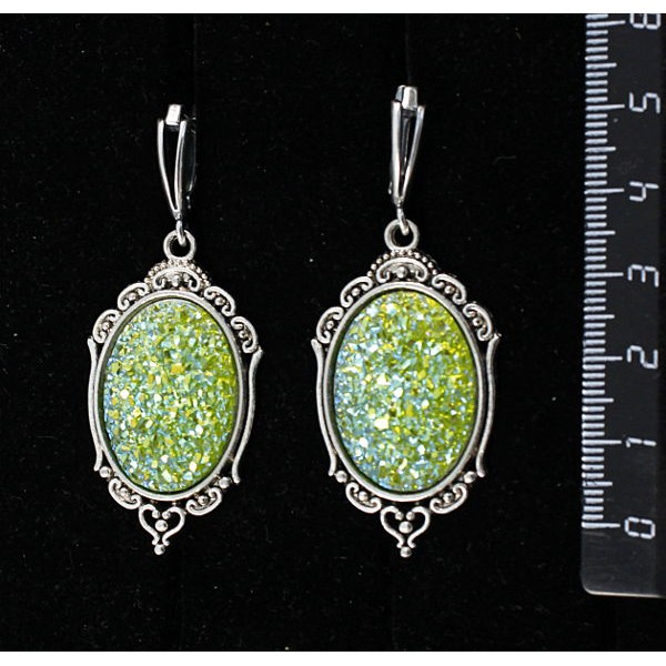 Серьги c кабошоном из пластика
