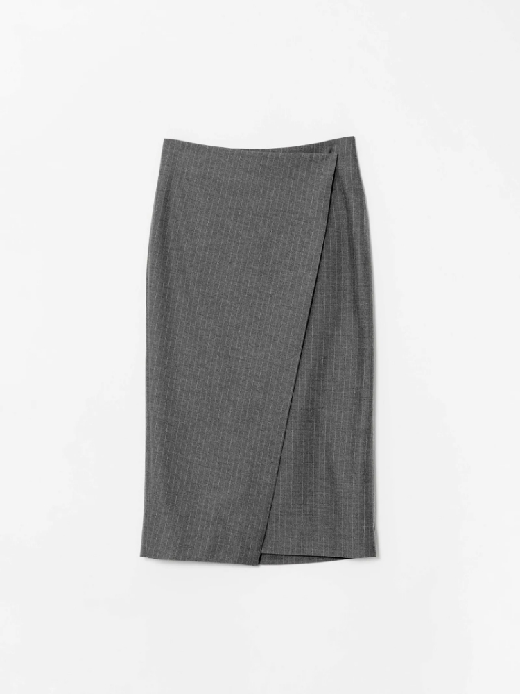 Юбка карандаш ,
60% вискоза, 37% полиэстер, 3% эластан ,