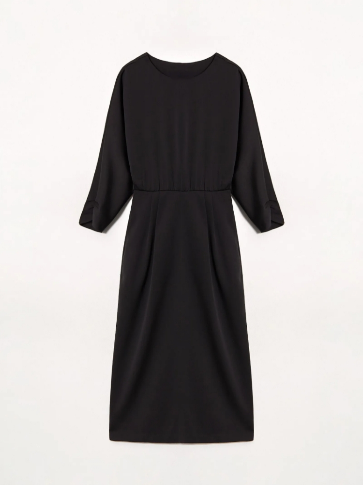 Платье-футляр с вырезом на спине ,
80% полиэстер, 20% вискоза ,