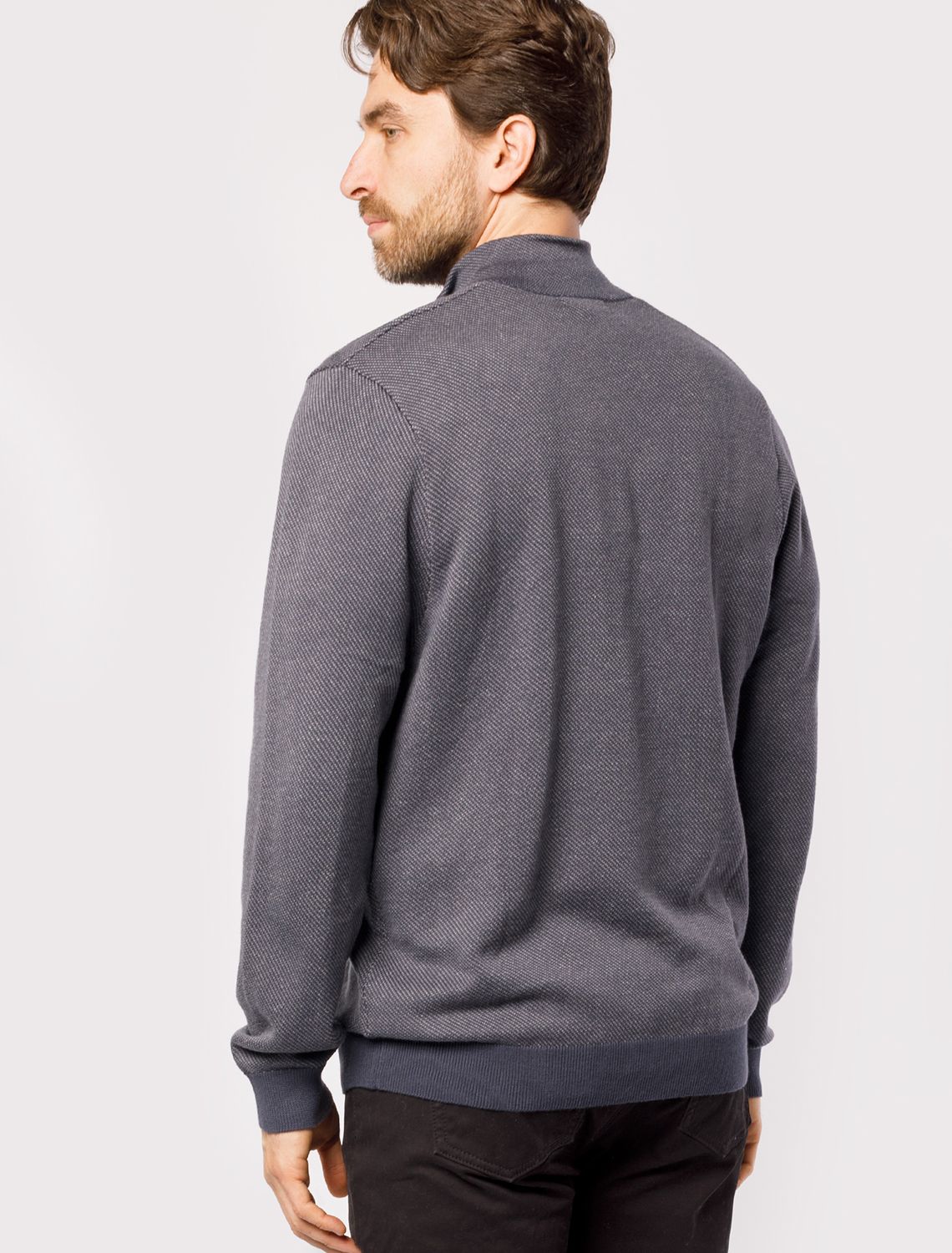 Ст.цена 2190р Джемпер жаккардовой вязки из пряжи двух оттенков U39.005 серый меланж