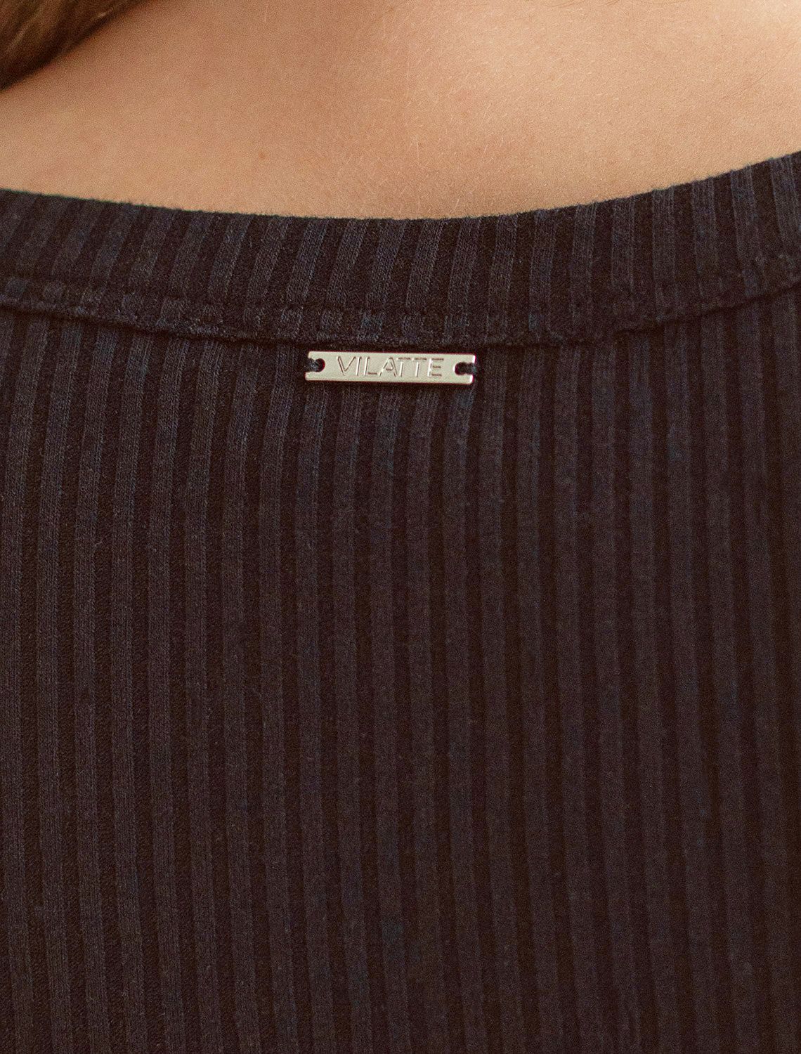 Ст.цена 1350р Футболка из трикотажа в широкий рубчик D49.029 черный