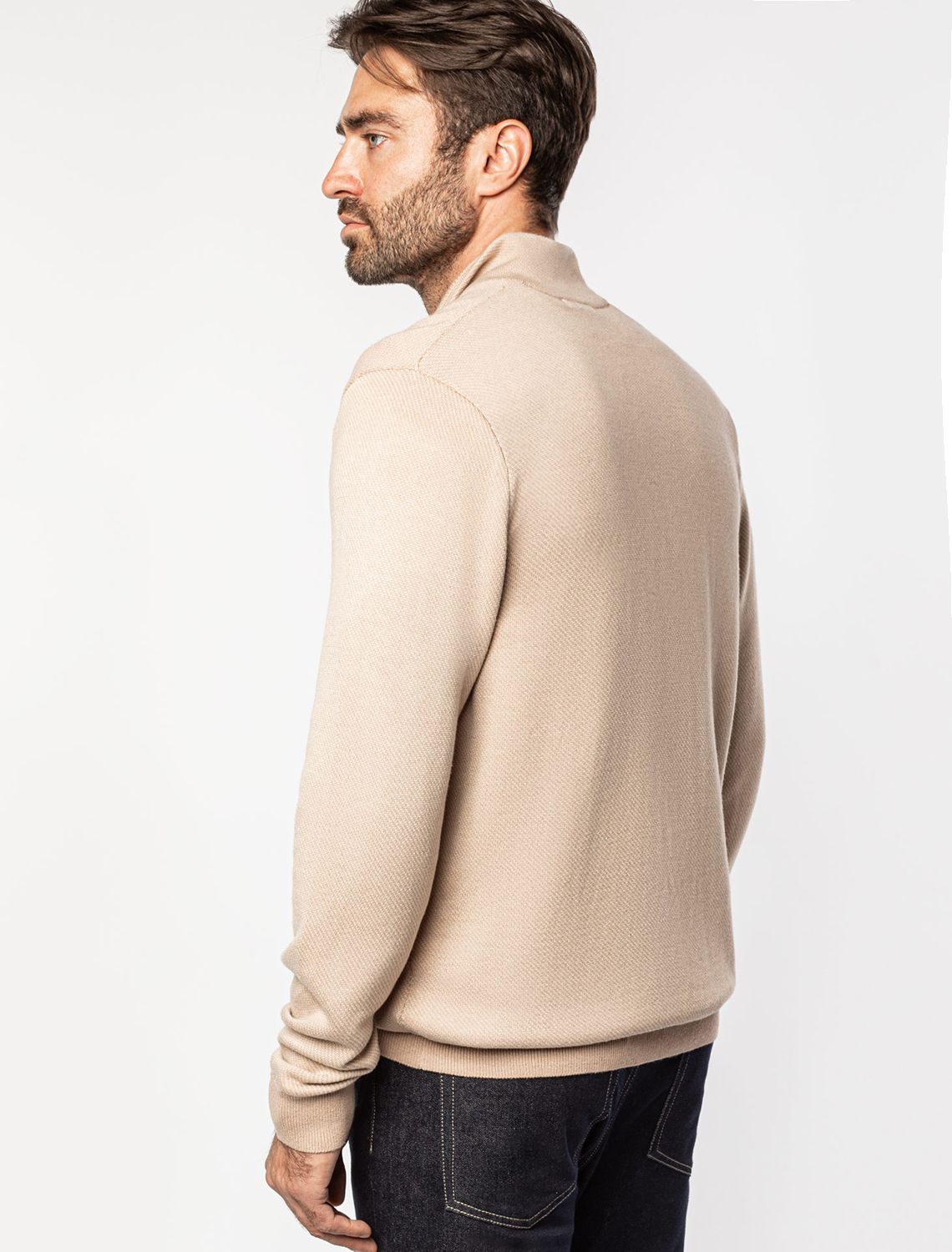 Ст.цена 2190р Джемпер жаккардовой вязки из пряжи двух оттенков U39.005 бежевый