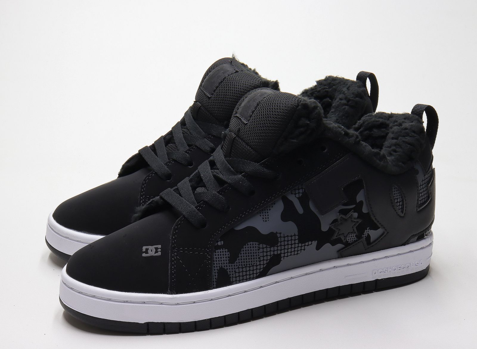 СКИДКА! Цена была 1900р.Кроссовки нат. кожа (41-45)р. / шт.