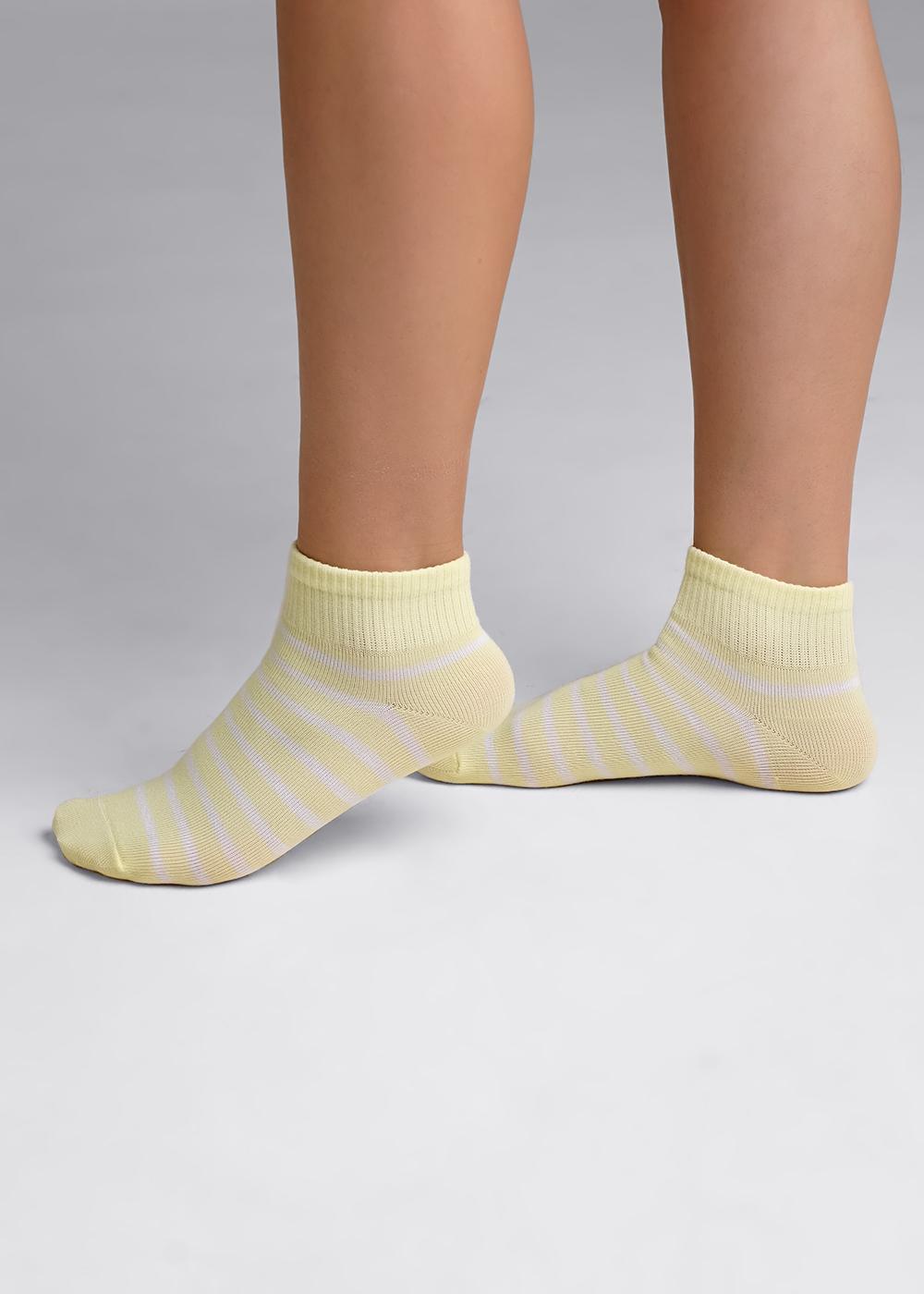 Ст.цена 57р CLE С1403 16-18,18-20 Носки детские С1403 16-18,18-20 св.жёлтый