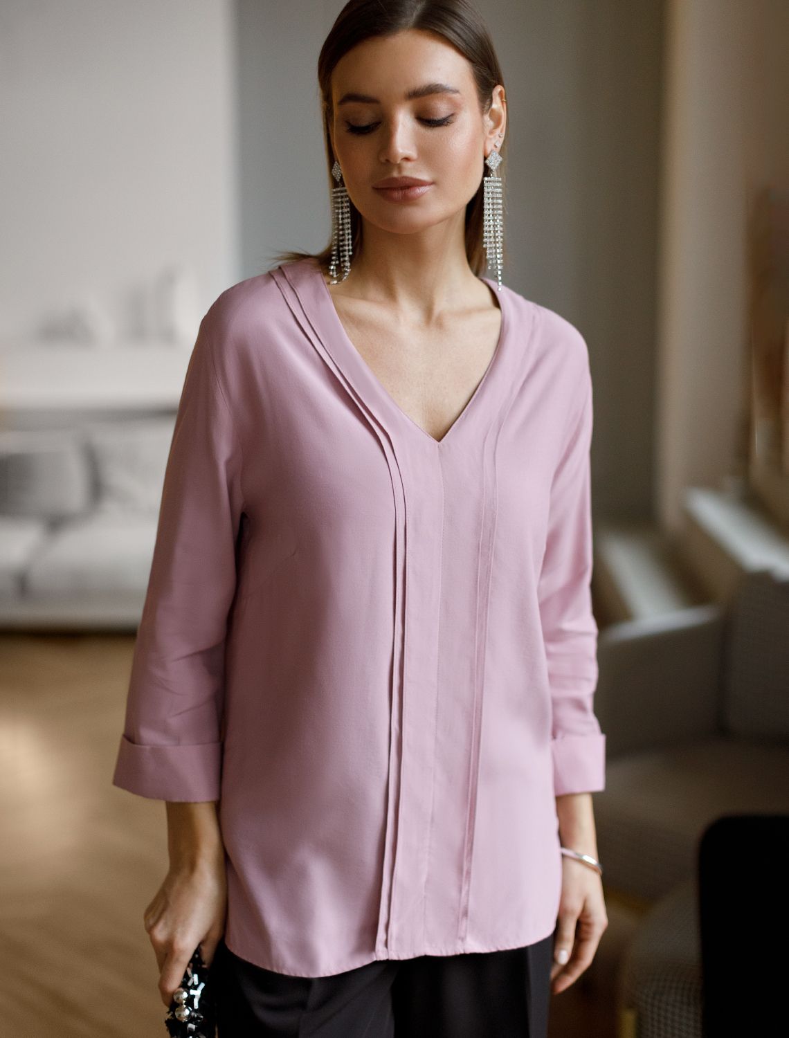 Ст.цена 2190р Летящая блузка из премиальной вискозы и лиоцелла D29.233 пепел розы