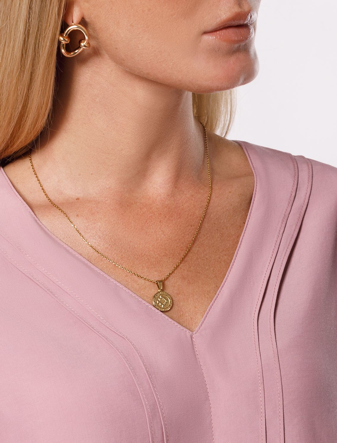 Ст.цена 2190р Летящая блузка из премиальной вискозы и лиоцелла D29.233 пепел розы