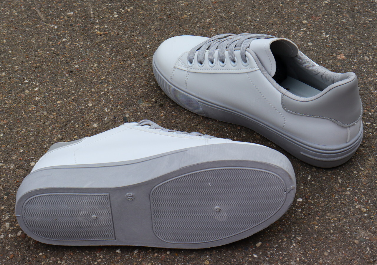 СКИДКА!Цена была 797р.Кроссовки (36-40)р. / шт.