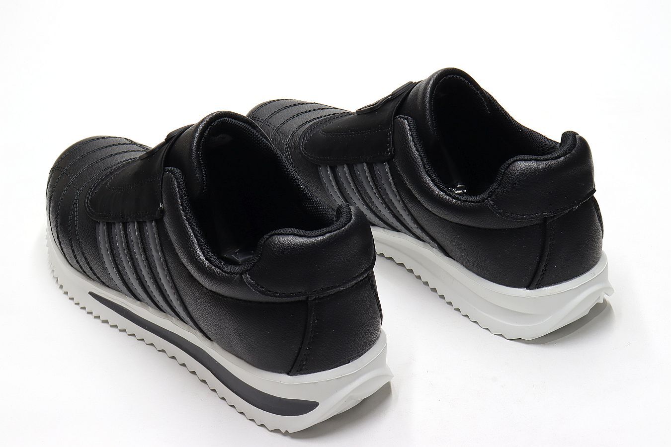 Цена была 790р.Кроссовки (41-46)р. / шт. 289/9