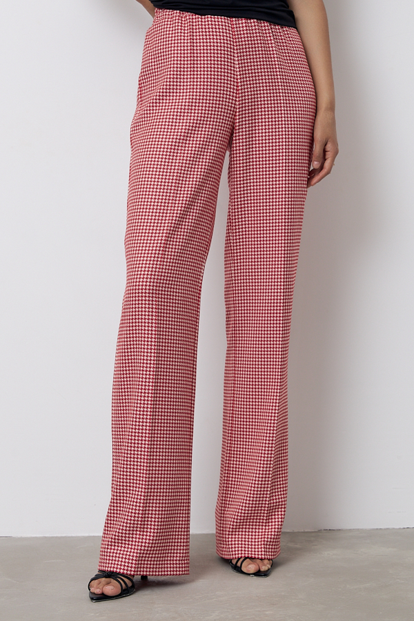 Ст.цена 2990р 70019 Брюки. Уцененный товар красный