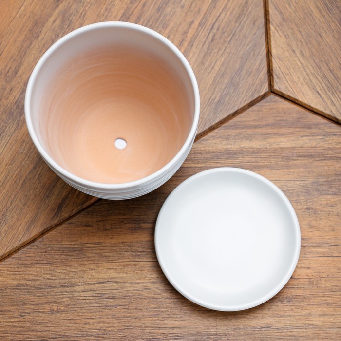 Горшок для цветов «Нежность», 1.4 л, d=15 см, h=13 см, керамика, с поддоном, белый