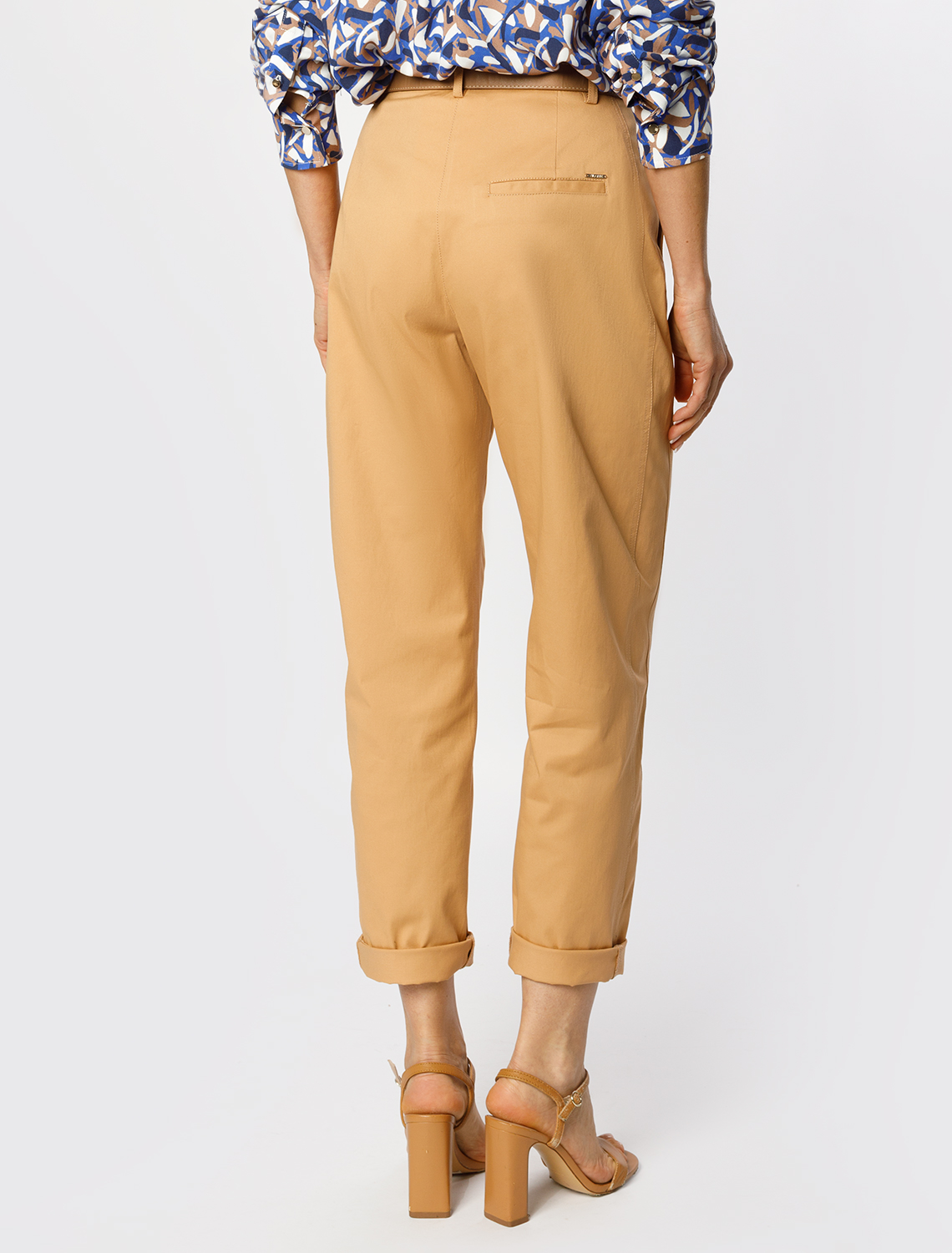 Брюки-бананы из хлопка D24.269 темно-бежевый